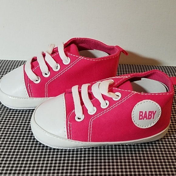 Sneakers Pink Shoes 12-18mo ths (5 1/2" x 2 1/4") - Picture 1 of 1
